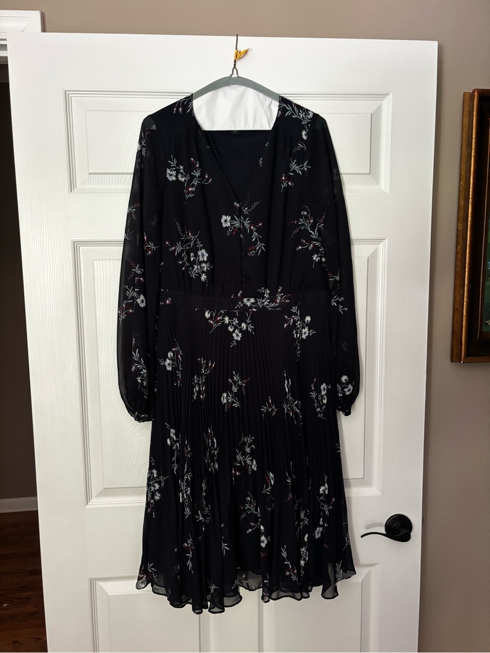 Ann Taylor Navy Blue Floral V-Neck Pleated Long Sleeve Midi Dress